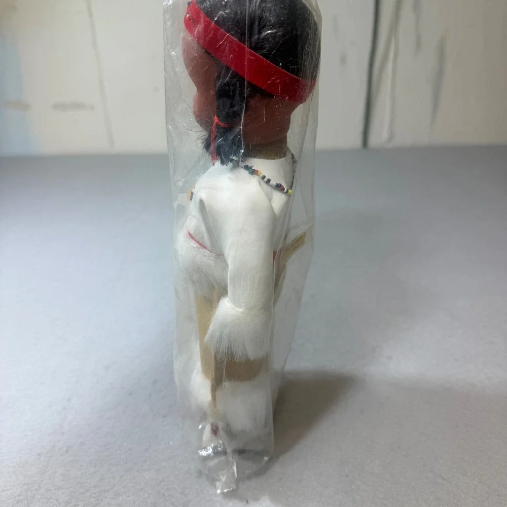 Vintage Native American Style Doll Red Bandana White Fur Trim Outfit Tombstone‎